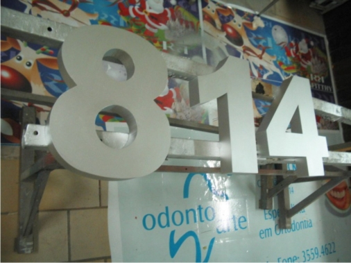 letreiros e numeros de casas